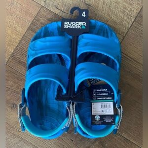 🦃 NWT Kids Rugged Shark Blue Sandals